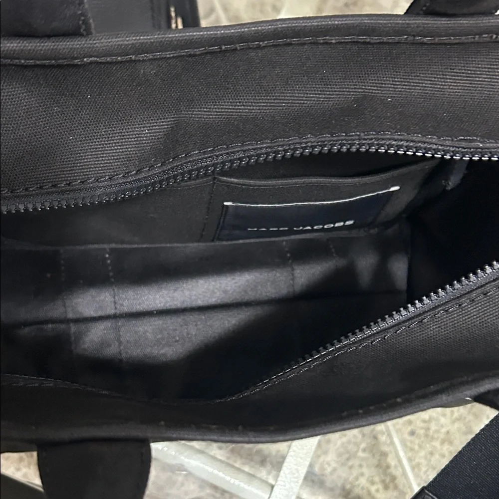 Marc Jacobs Black and White Messenger Bag - Picture 5 of 7
